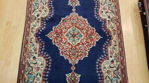 Persian Kashan Carpet 148cm x 101cm Hand Knotted