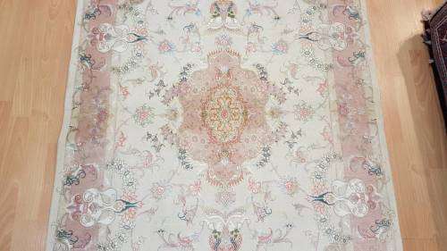 Very Fine Persian Tabriz Carpet 153cm x 103cm Hand Knotted