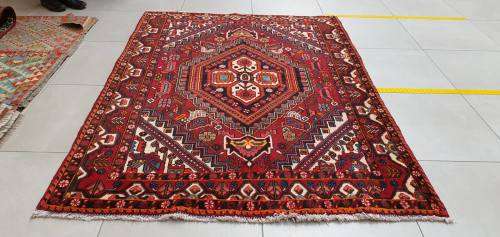 Persian Bakhtiary Carpet 213cm x 160cm Hand Knotted