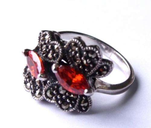 Designer MARCASITE & GARNET Ring.  Sterling Silver!!!!
