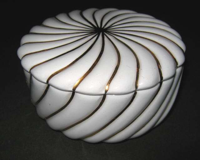 CERAMIC JEWELLERY BOX