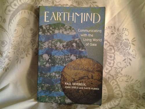 4 GREAT BOOKS - CRYSTAL, GEM & METAL MAGIC - GEM WATER - CRYSTAL HEALING - EARTHMIND -- R100 EACH