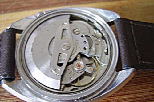VINTAGE SEIKO 5 AUTOMATIC FOR PARTS OR REPAIR