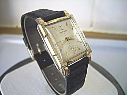 A VERY RARE, BREATH-TAKING, VINTAGE BENRUS WATCH FROM THE 1940'S