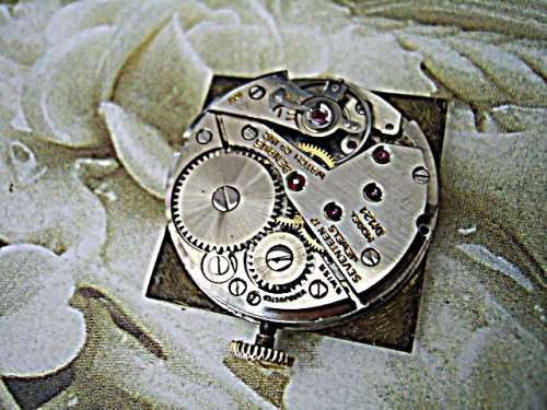 A VERY RARE, BREATH-TAKING, VINTAGE BENRUS WATCH FROM THE 1940'S