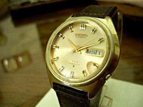VINTAGE SEIKO DX 6106 -7047 HACKING AUTOMATIC