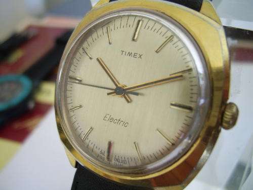 VINTAGE TIMEX ELECTRIC MANS WATCH
