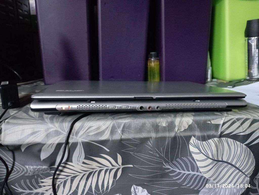 Acer Inspire 5050 14`/AMD Turion 2.2Ghz/4GB RAM/250GB Notebook W7 & Office