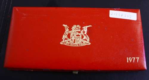 1977 PARTIAL PROOF SET IN RED S.A. MINT BOX - R1 START
