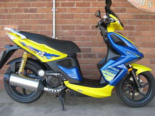 ****CRAZY KYMCO 125cc SUPER 8 VALUED AT R14999***1 chance at R1