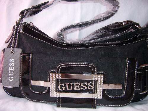 *********BRANDNEW GUESS HANDBAG ***********STUNNING AND LOVELY BLACK*********