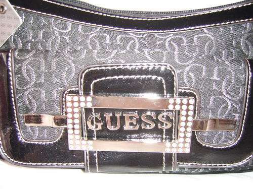 ***BRANDNEW GUESS HANDBAG ****STUNNING AND LOVELY ***