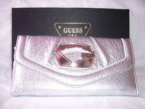 *****ELEGANT AND LOVELY GUESS PURSE******SILVER***