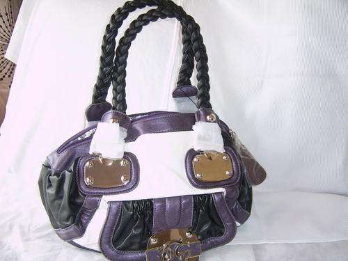 *****DESIGNER GUESS HANDBAG ***