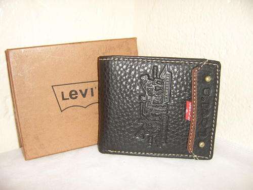 **BRANDNEW LEVI'S ***WALLET FOR MENS****