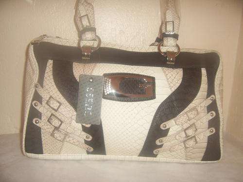 ***ELEGANT AND STUNNING GUESS HANDBAG*********