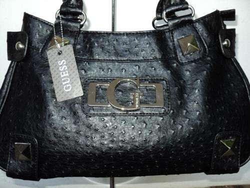 ***Brandnew GUESS Handbag in NEW STYLE***IN BLACK COLOR*****