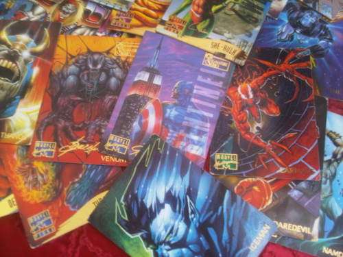 31x Marvel Masterpiece collectable cards