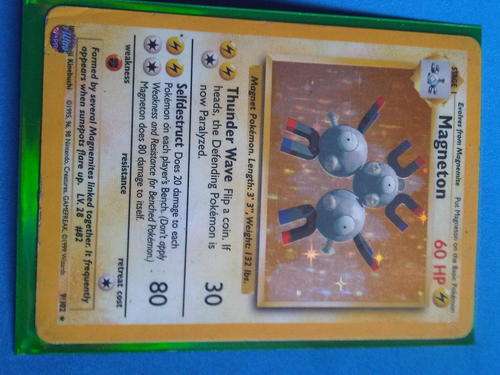 Pokemon : Holographic Magneton