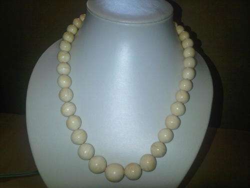 Awesome & Exquizite IVORY Necklace