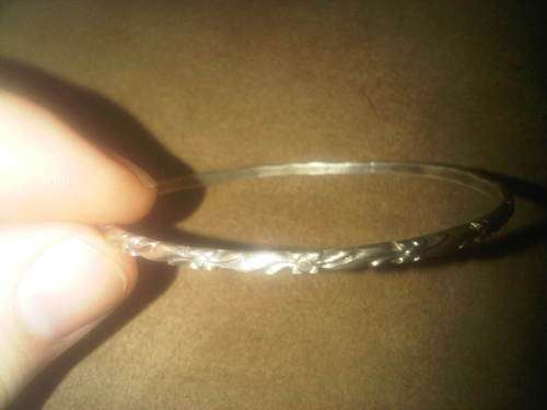 Vintage Sterling Silver Designed Bangle