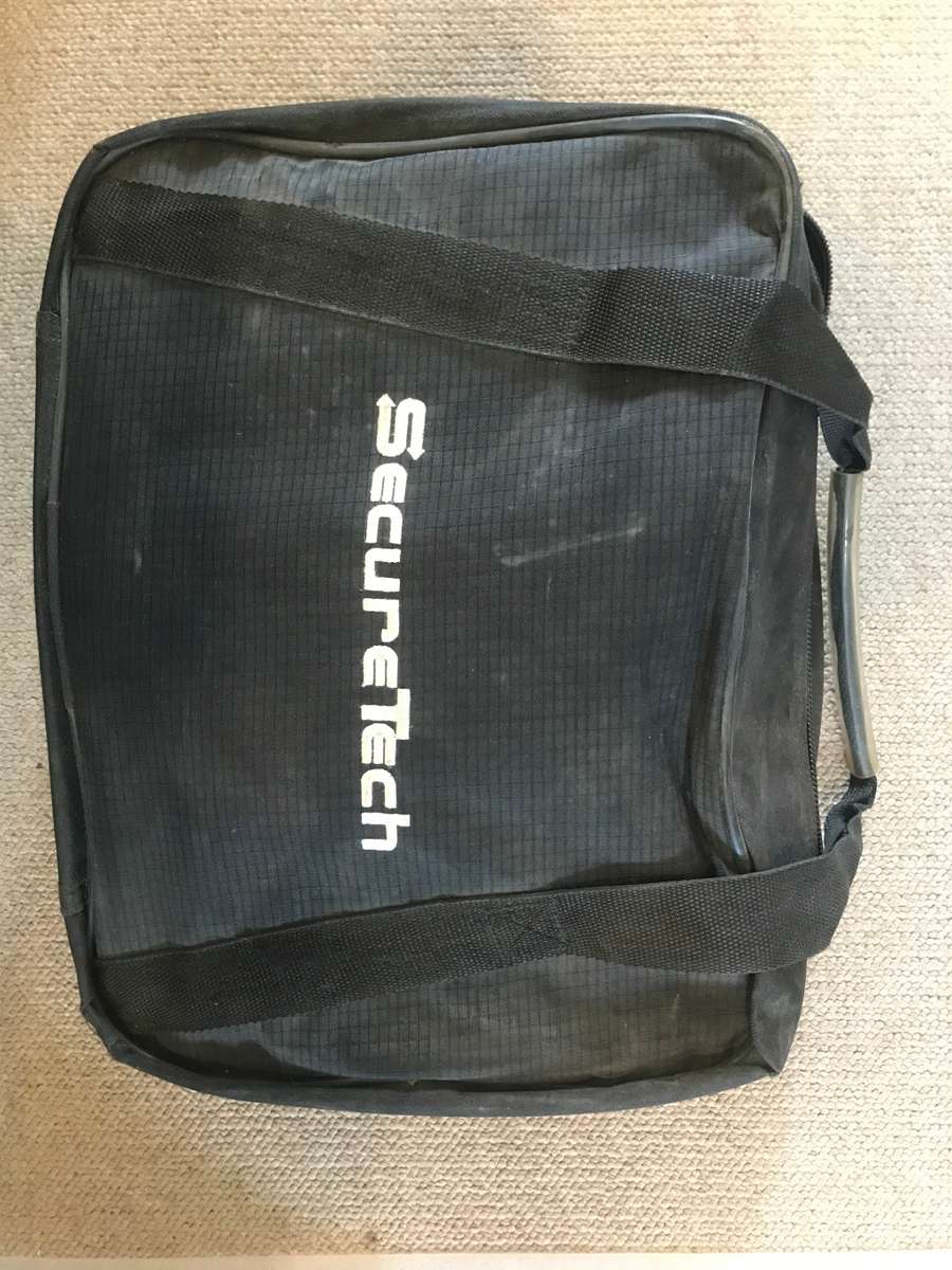 SecureTech 4x4 recovery gear plus fold-up camping spade