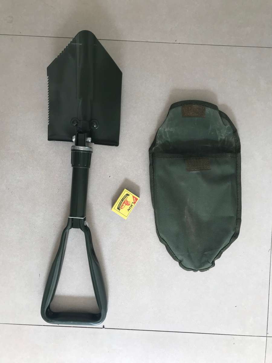 SecureTech 4x4 recovery gear plus fold-up camping spade