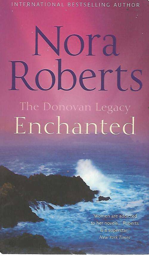 Nora Roberts  - Enchanted  - (Paper Back)