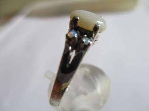 Solid 925 Sterling Silver and Genuine Opals Ring