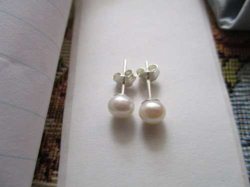 925 Sterling Siver and Pearls Earrings
