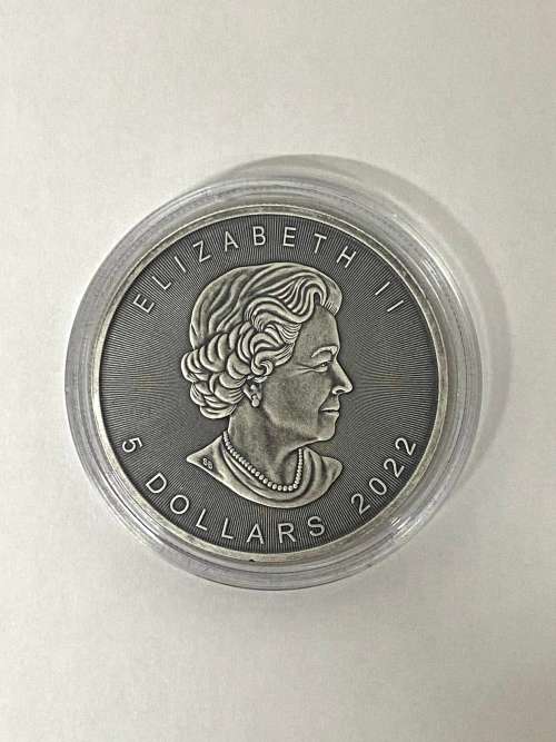 2022 .9999 1OZ Silver Maple Leaf(Flag Edition)limited to 500 pcs