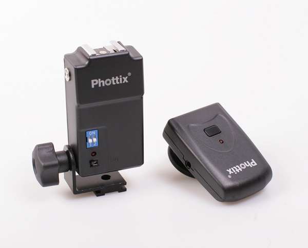 Phottix Tetra : Wired & Wireless Studio & Speedlight trigger set