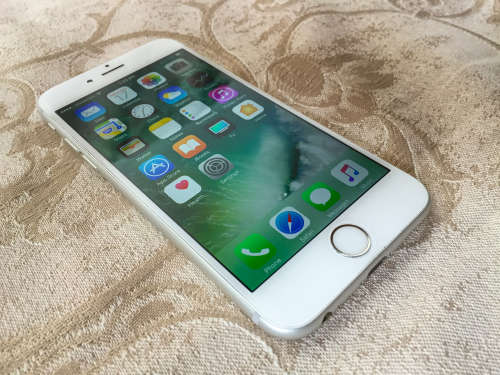 Silver IPhone 6S 16GB