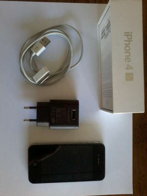 Apple iPhone 4S 16GB 3G WiFi Black Smartphone