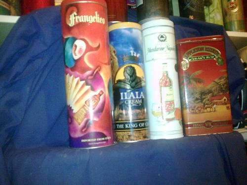 4 liqueur & rum tins