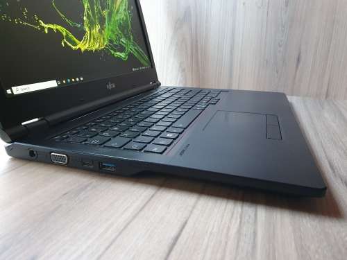 Fujitsu LifeBook E558 Intel Core I7 8th Gen