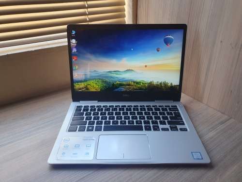 Dell Inspiron 7380 Intel Core I7 + Free Laptop Bag