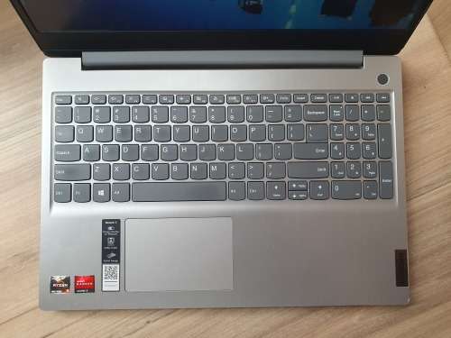 Lenovo Ideapad 3 AMD Ryzen 5 + Free Laptop Bag