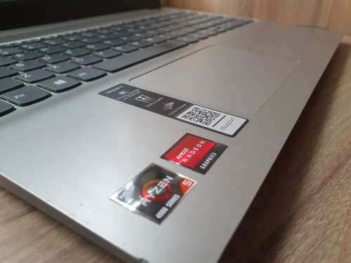 Lenovo Ideapad 3 AMD Ryzen 5 + Free Laptop Bag