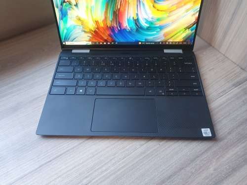 Dell XPS 13 7390 2-in-1 10th Gen Intel Core i7 + Free Laptop Bag
