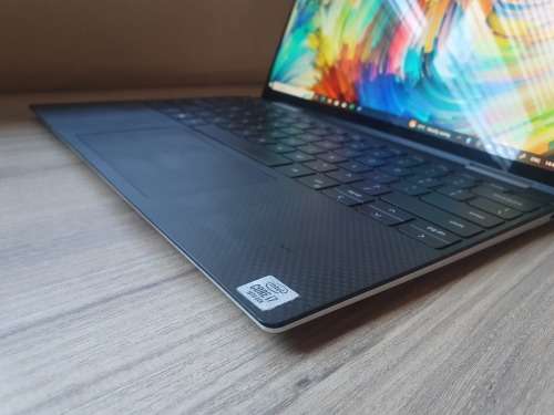 Dell XPS 13 7390 2-in-1 10th Gen Intel Core i7 + Free Laptop Bag