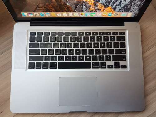 Macbook Pro 15inch Intel Core I7 + Free Laptop Bag