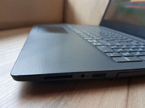 Lenovo V130 Intel Core I3 + Free Laptop Bag