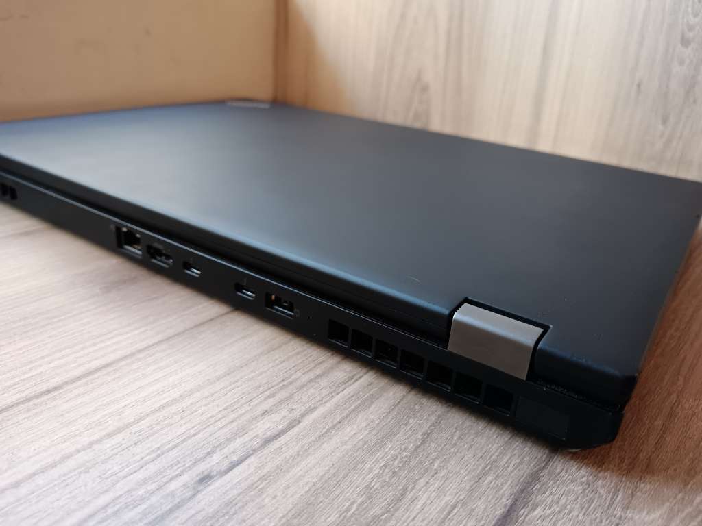 Lenovo ThinkPad P52 Intel Core I7 8750H + Free Laptop Bag & Wireless Mouse