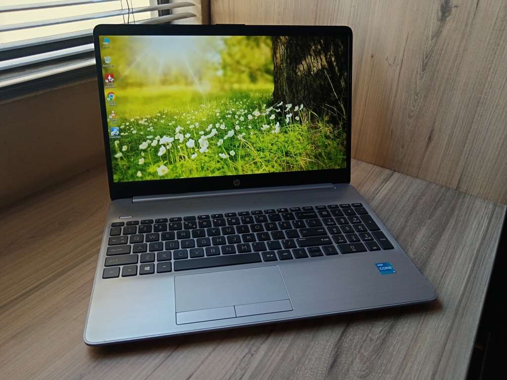 Hp Probook 250 G8 I5 11th Gen + Free Laptop Bag