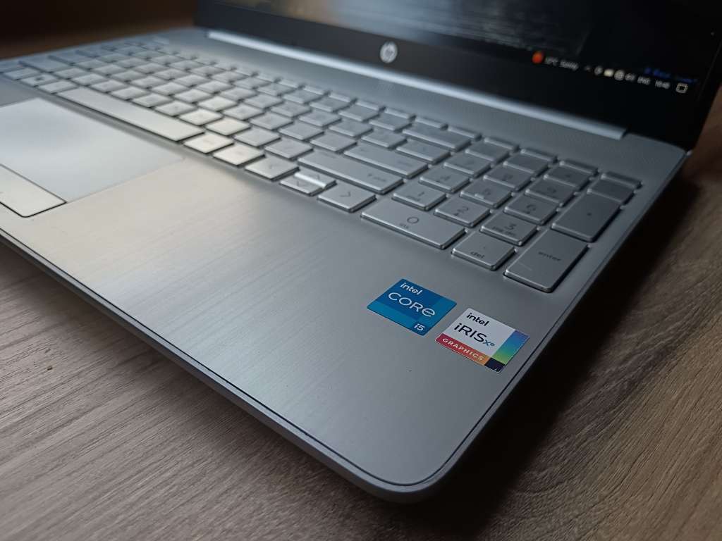 Hp laptop 15-dw3xxx Intel Core i5 11th Gen + Free Laptop Bag