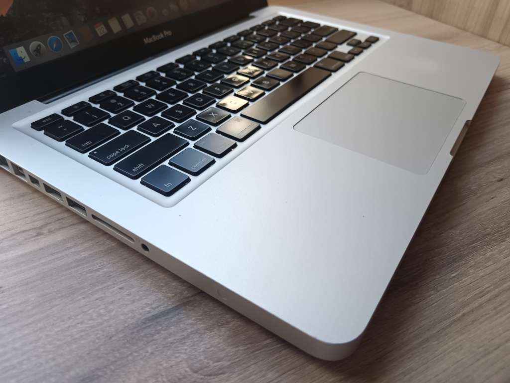 13inch MacBook Pro Core 2 Duo 2009