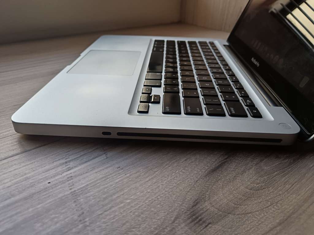 13inch MacBook Pro Core 2 Duo 2009