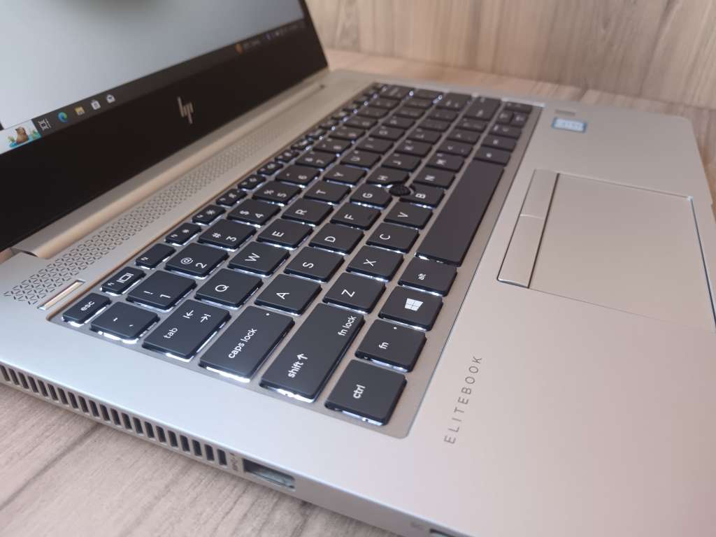 Hp EliteBook 830 G5 Intel Core I7 + Free Laptop Bag