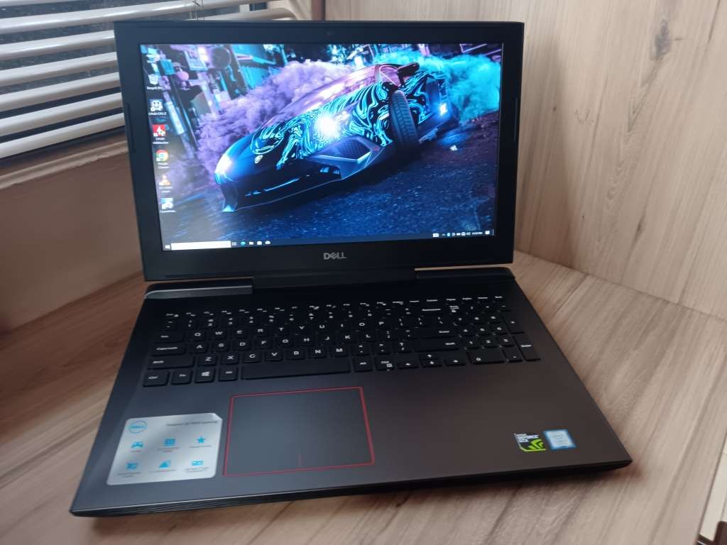 Dell Inspiron 7577 Intel Core I7 Gaming Laptop + Free Laptop Bag